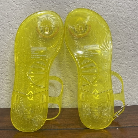 NWOT Katy Perry Rainbow Yellow Jelly Sandals Size 6 - Picture 9 of 9